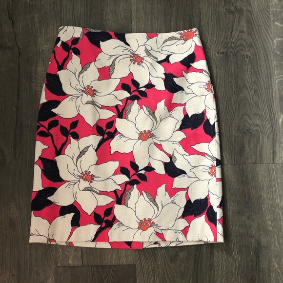 Ann Taylor Floral pencil skirt 6 petite 6p - Picture 1 of 7